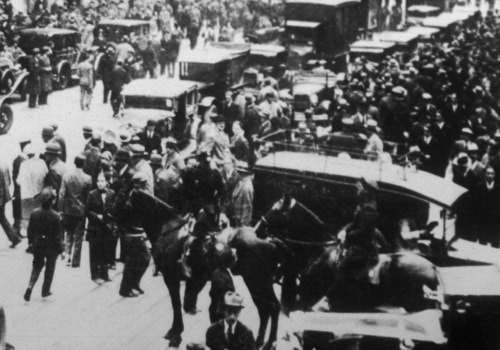 What happens to gold when market crashes?
